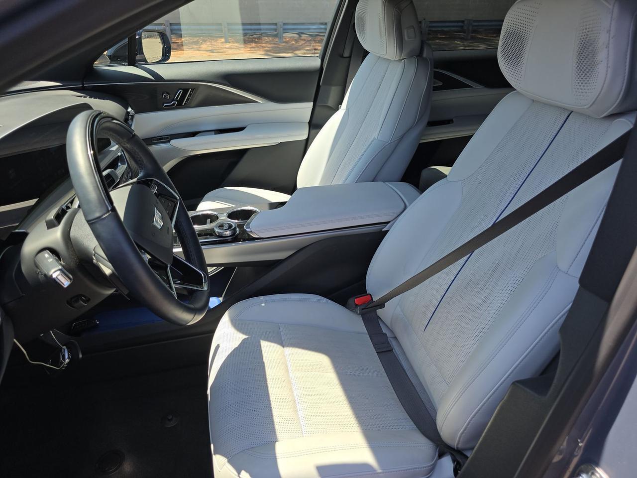 2024 Cadillac LYRIQ Sport 3 Ventilated Massage Seats AKG Sound Portland OR