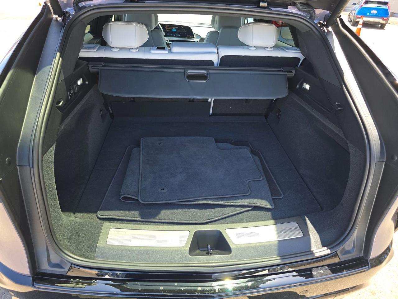2024 Cadillac LYRIQ Sport 3 Ventilated Massage Seats AKG Sound Portland OR