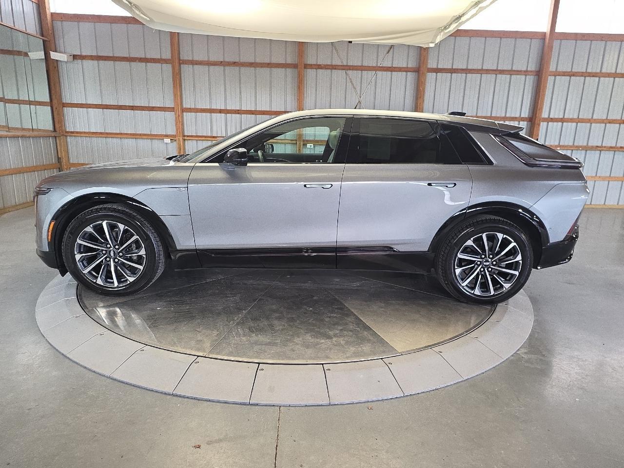 2024 Cadillac LYRIQ Sport