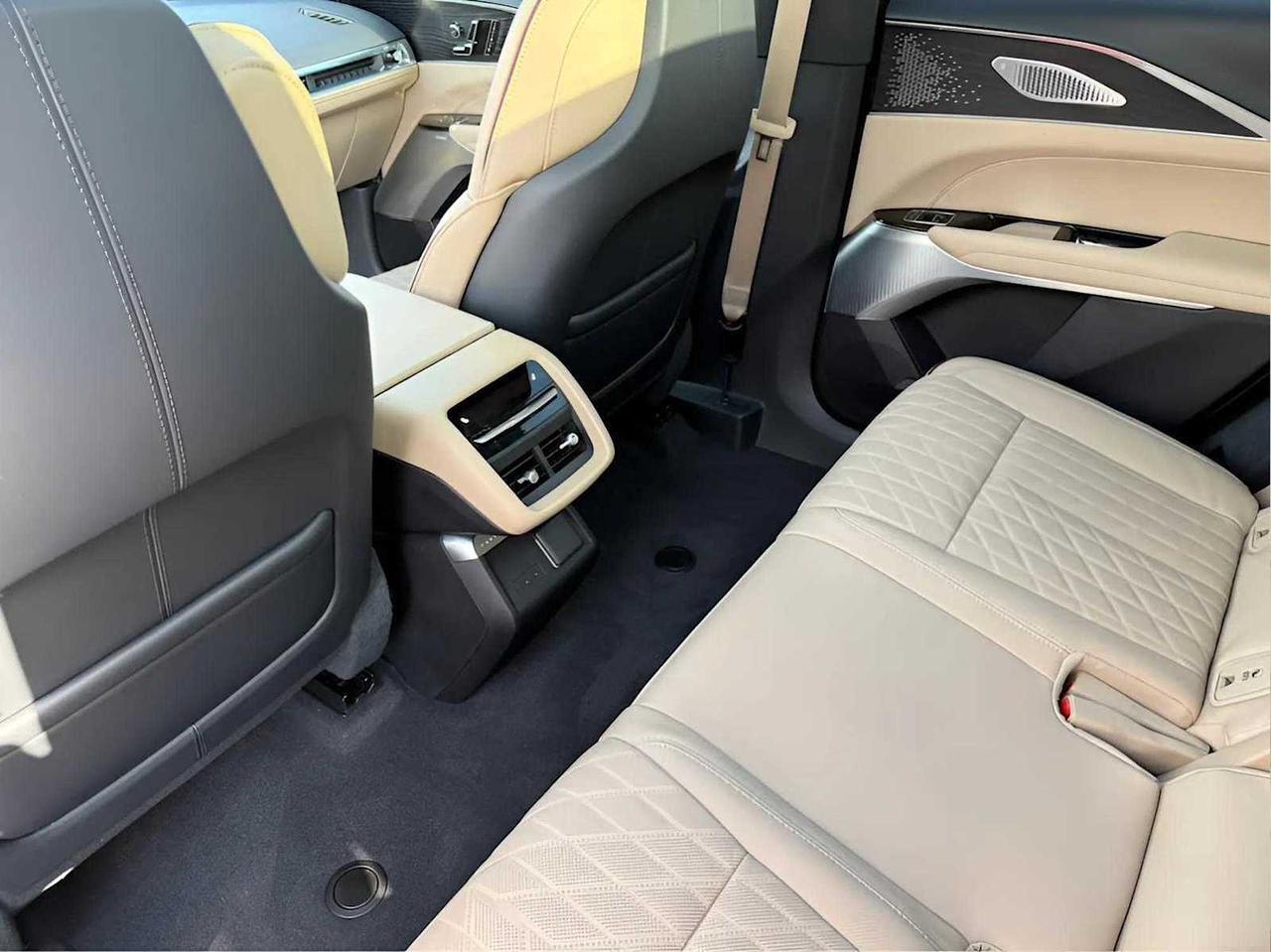 2024 Cadillac LYRIQ Sport Woburn MA