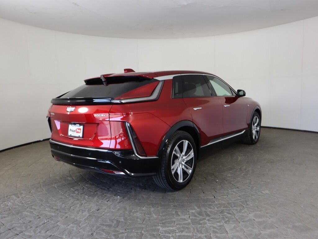 2024 Cadillac LYRIQ Tech AWD Maumee OH