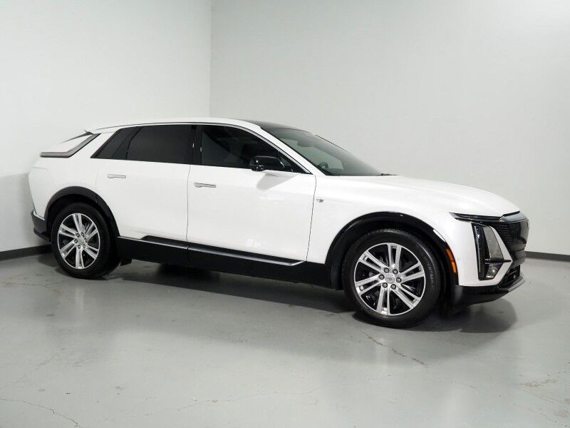 2024 Cadillac LYRIQ Tech *DRIVER ASSIST PKG, NAVIGATION, ADAPTIVE CRUISE, SAFETY ALERTS, 360 VIEW CAMERAS, COLOR TOUCHSCREEN, PANORAMA GLASS ROOF, HEATED SEATS, POWER LIFTAGTE, AUTOMATIC PARKING, WIRELESS CHARGING, ANDROID & APPLE