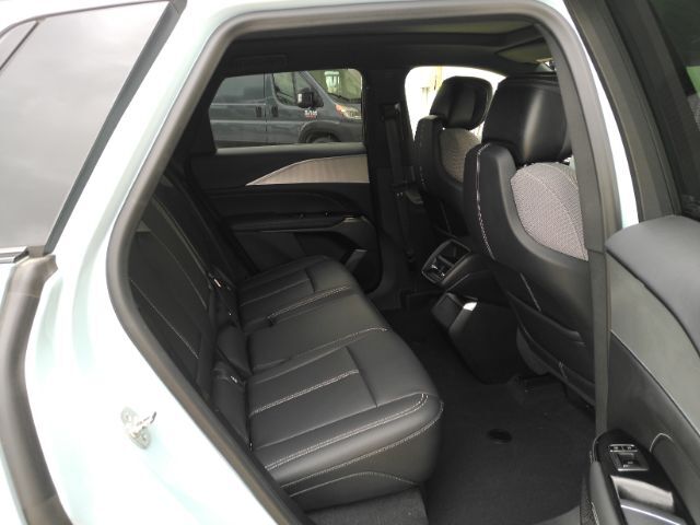 2024 Cadillac LYRIQ Tech w/1SA Plano TX