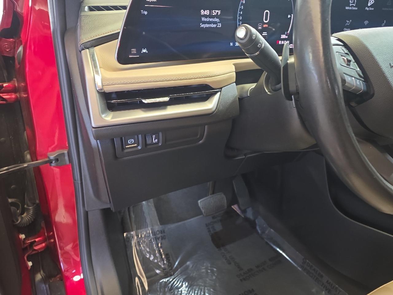 2024 Cadillac XT4 AWD Luxury Sand Lake NY