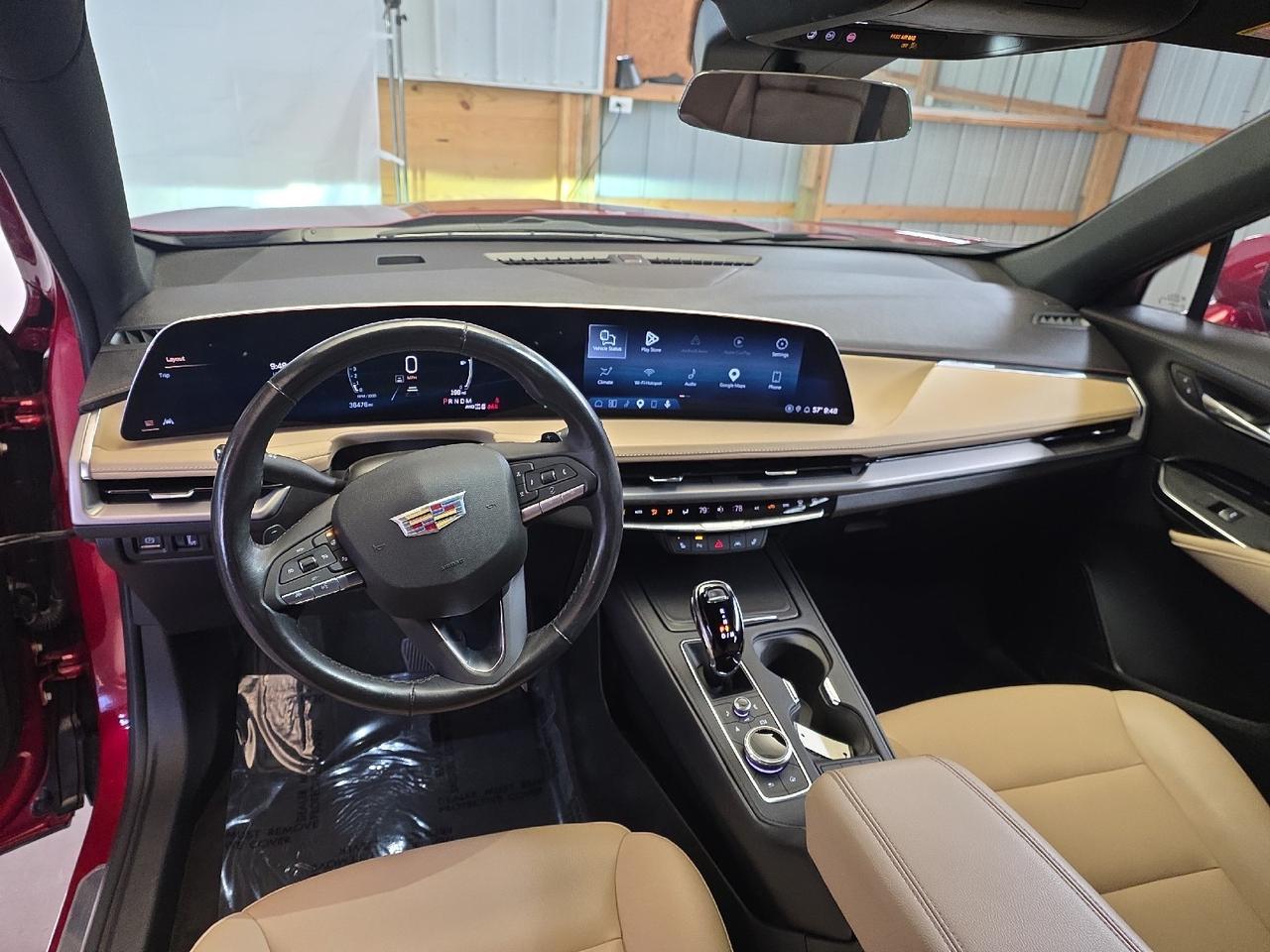2024 Cadillac XT4 AWD Luxury Sand Lake NY