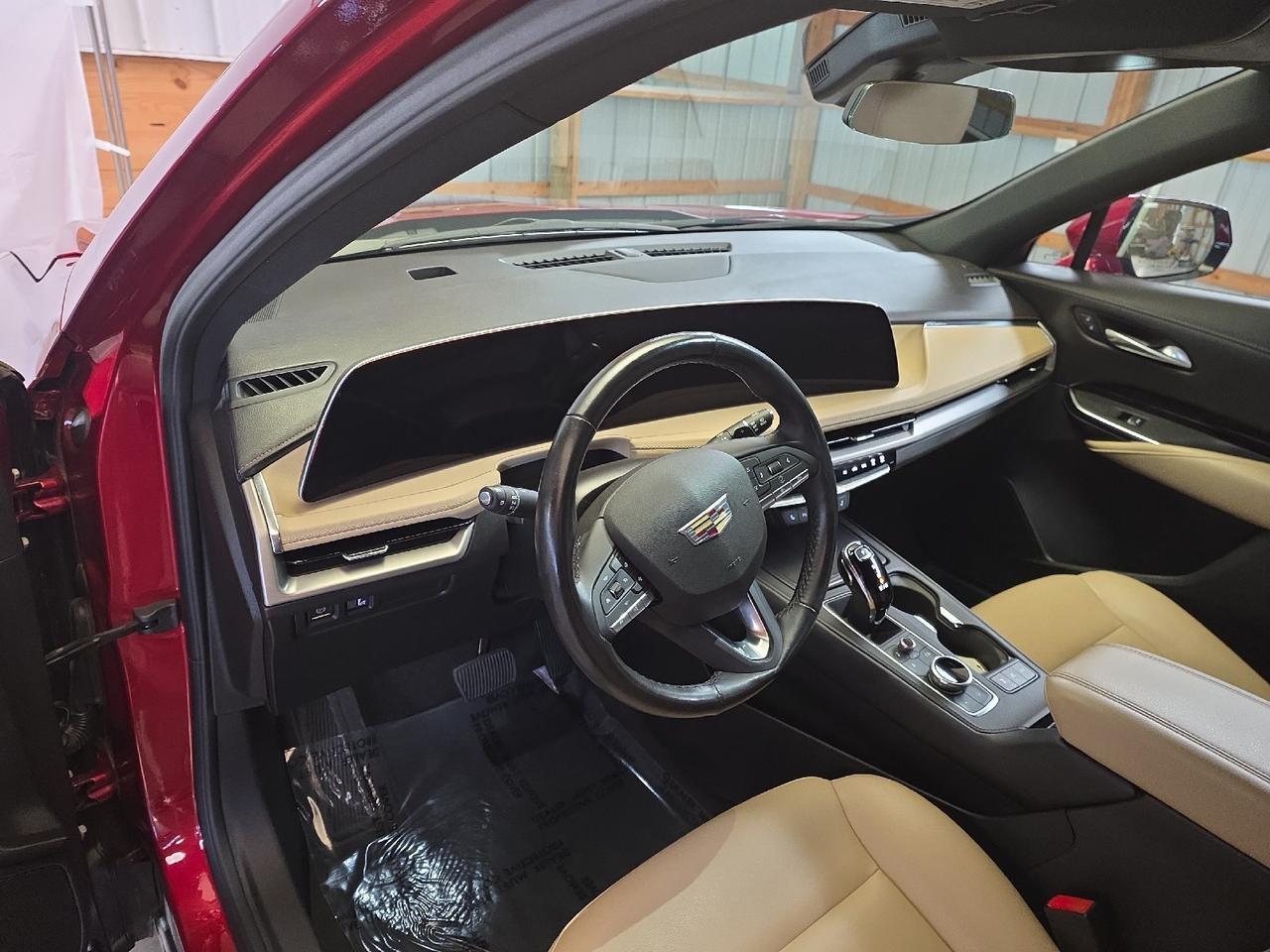 2024 Cadillac XT4 AWD Luxury Sand Lake NY