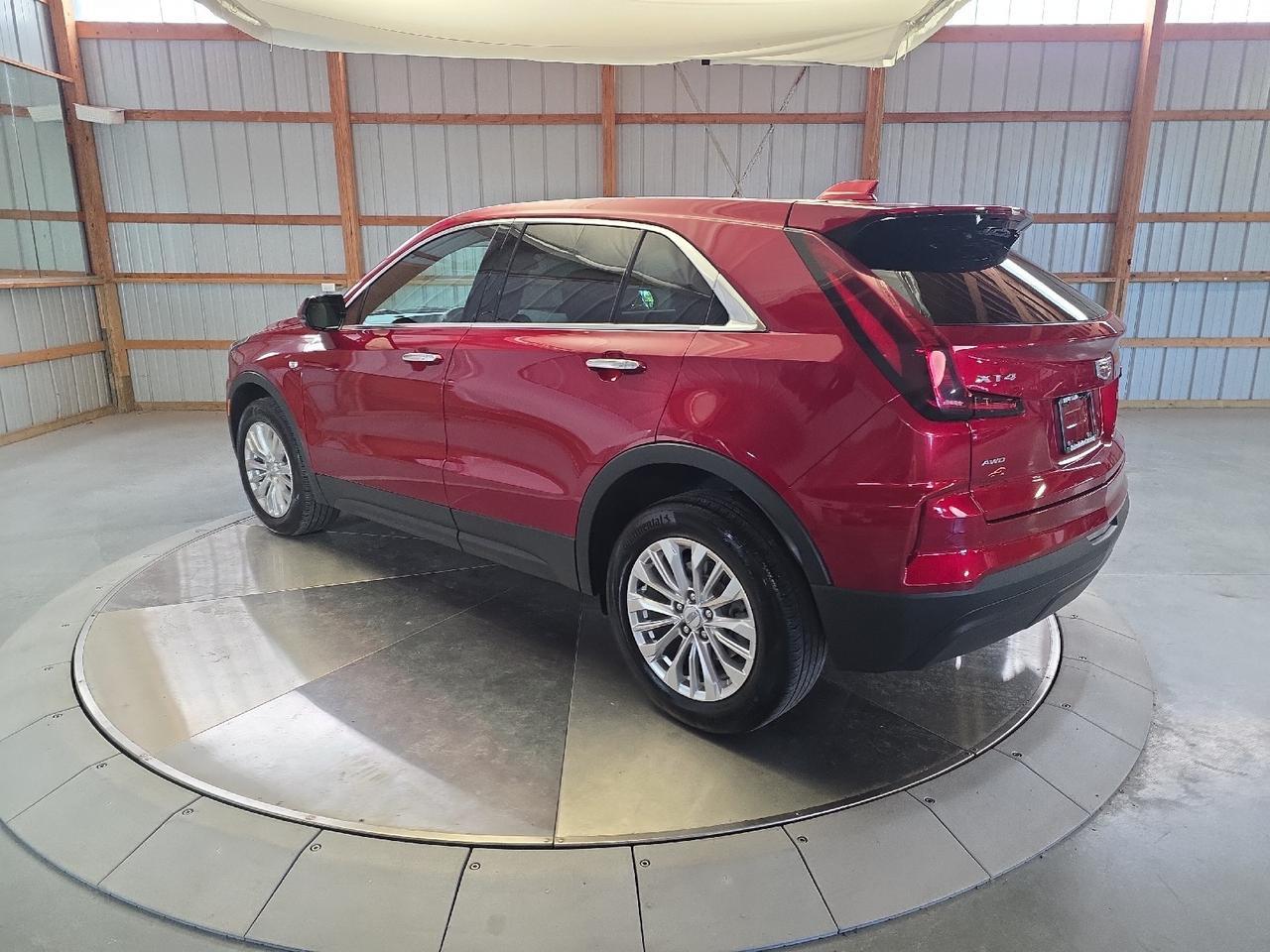 2024 Cadillac XT4 AWD Luxury Sand Lake NY