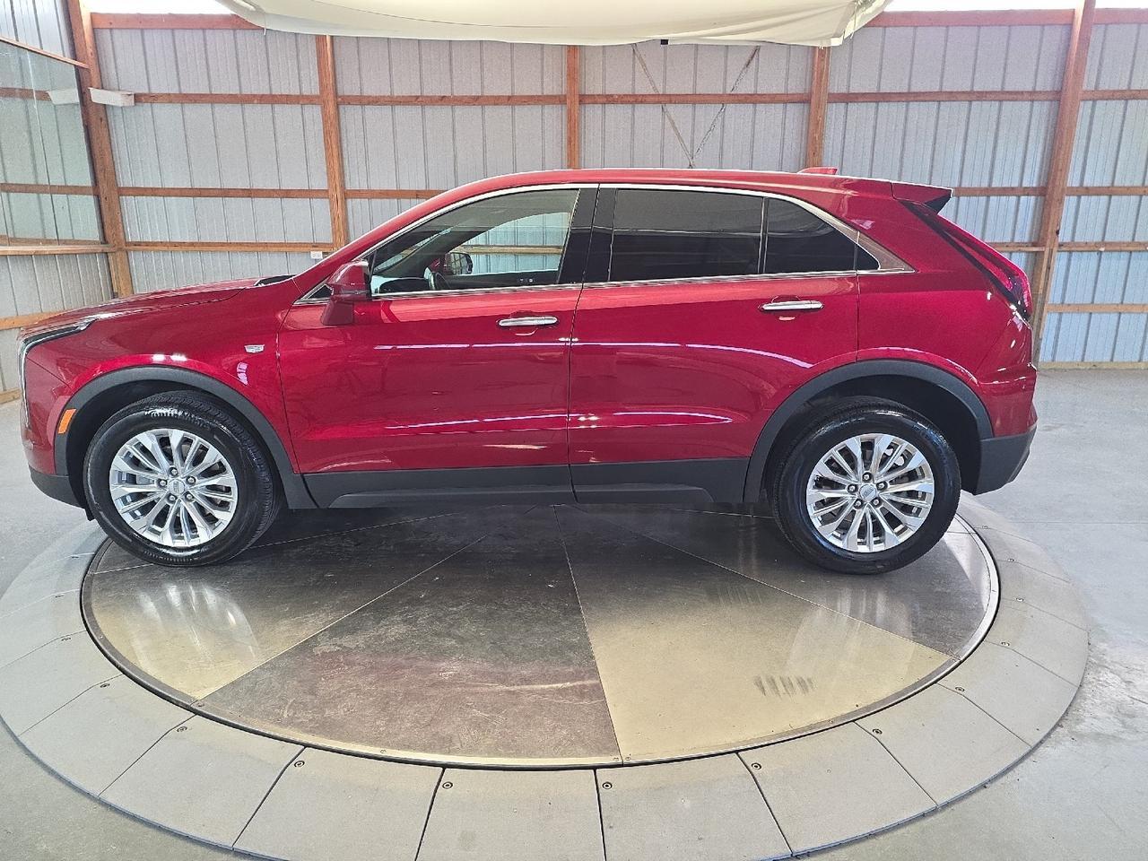 2024 Cadillac XT4 AWD Luxury