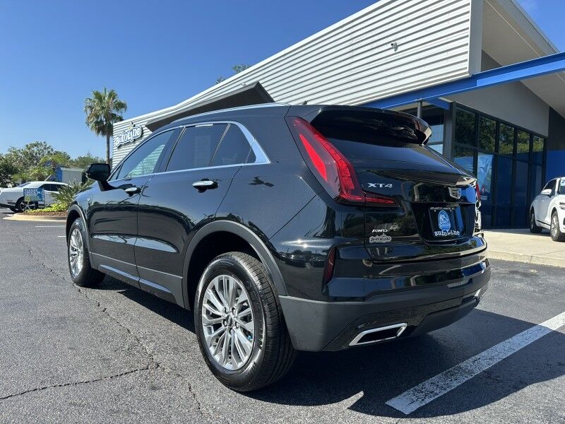 2024 Cadillac XT4 AWD Premium Luxury