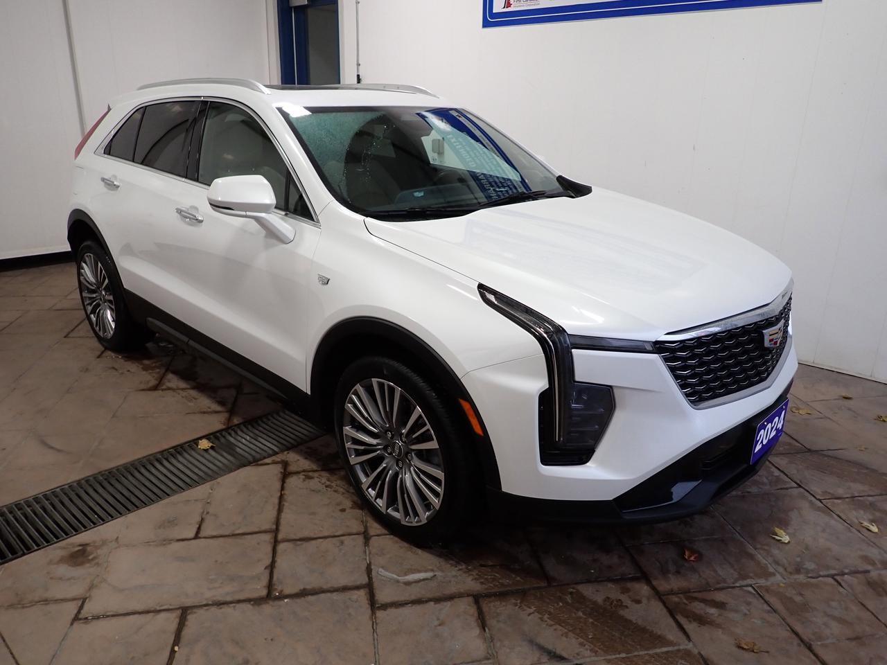 2024 Cadillac XT4 AWD Premium Luxury LEATHER NAVI SUNROOF