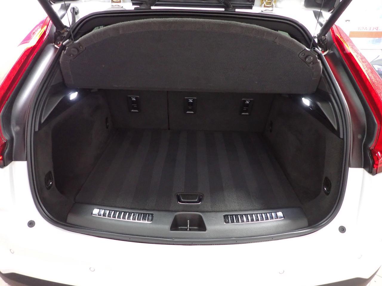 2024 Cadillac XT4 AWD Premium Luxury LEATHER NAVI SUNROOF Listowel ON