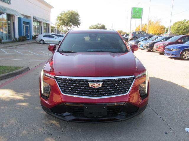 2024 Cadillac XT4 AWD Premium Luxury