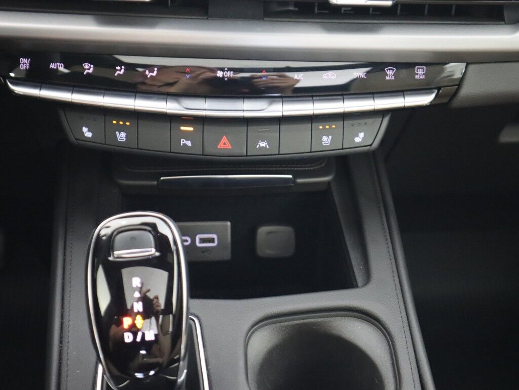 2024 Cadillac XT4 AWD w/Dual Sunroof/20 Wheels Maumee OH