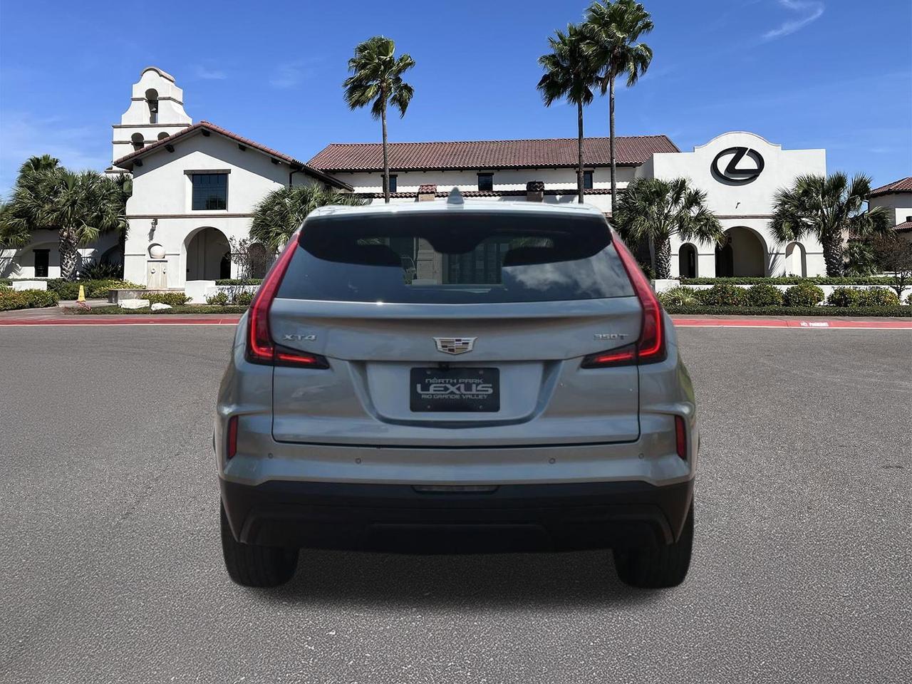 2024 Cadillac XT4 FWD Luxury