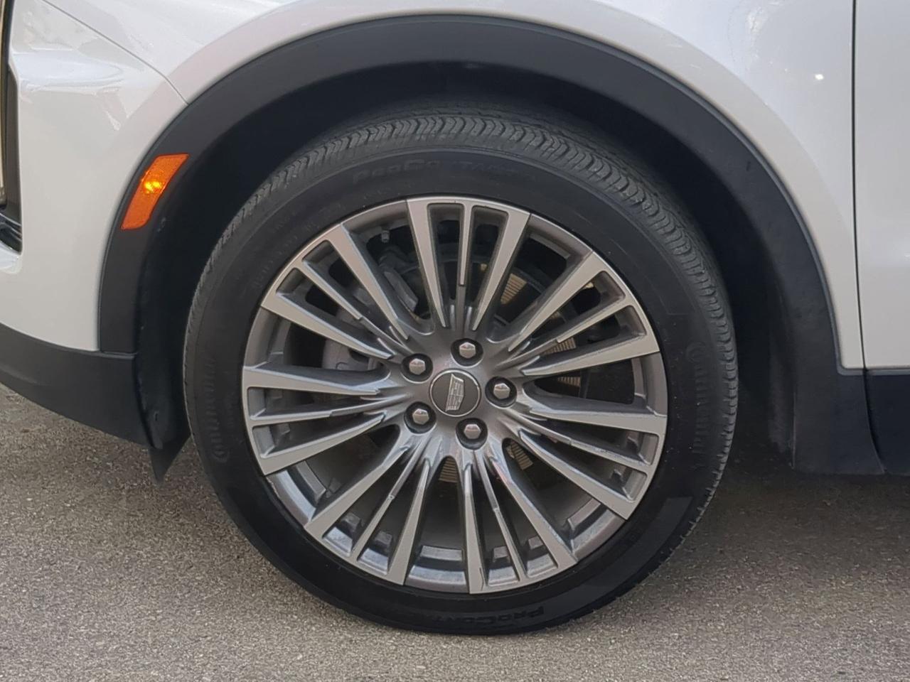 2024 Cadillac XT4 FWD Premium Luxury