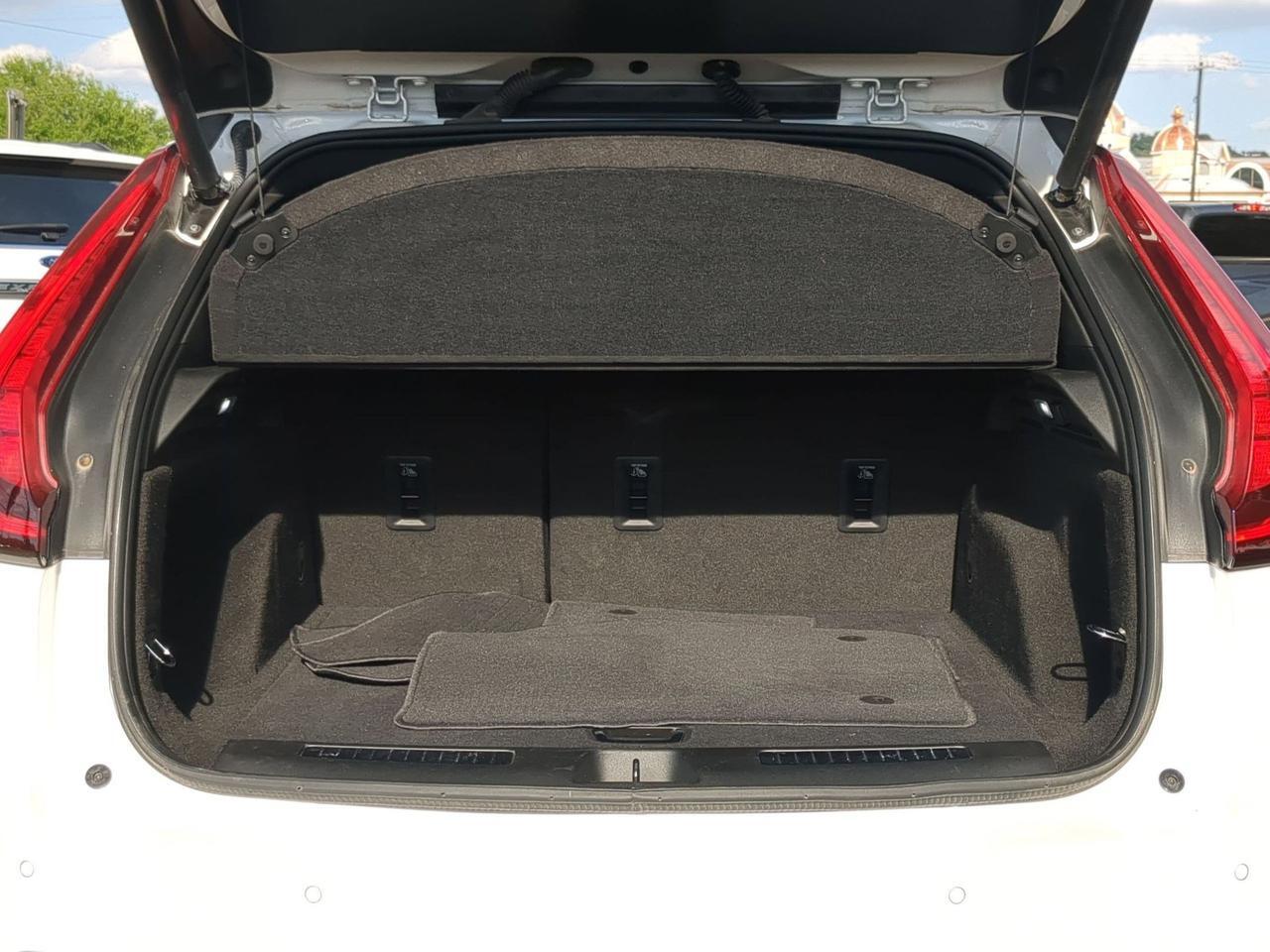 2024 Cadillac XT4 FWD Premium Luxury