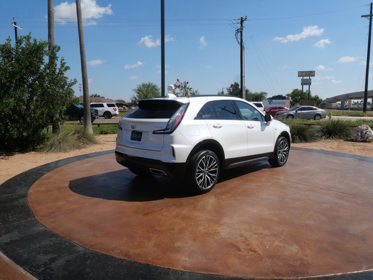2024 Cadillac XT4 FWD Sport