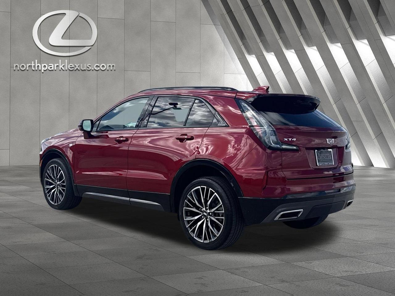 2024 Cadillac XT4 FWD Sport