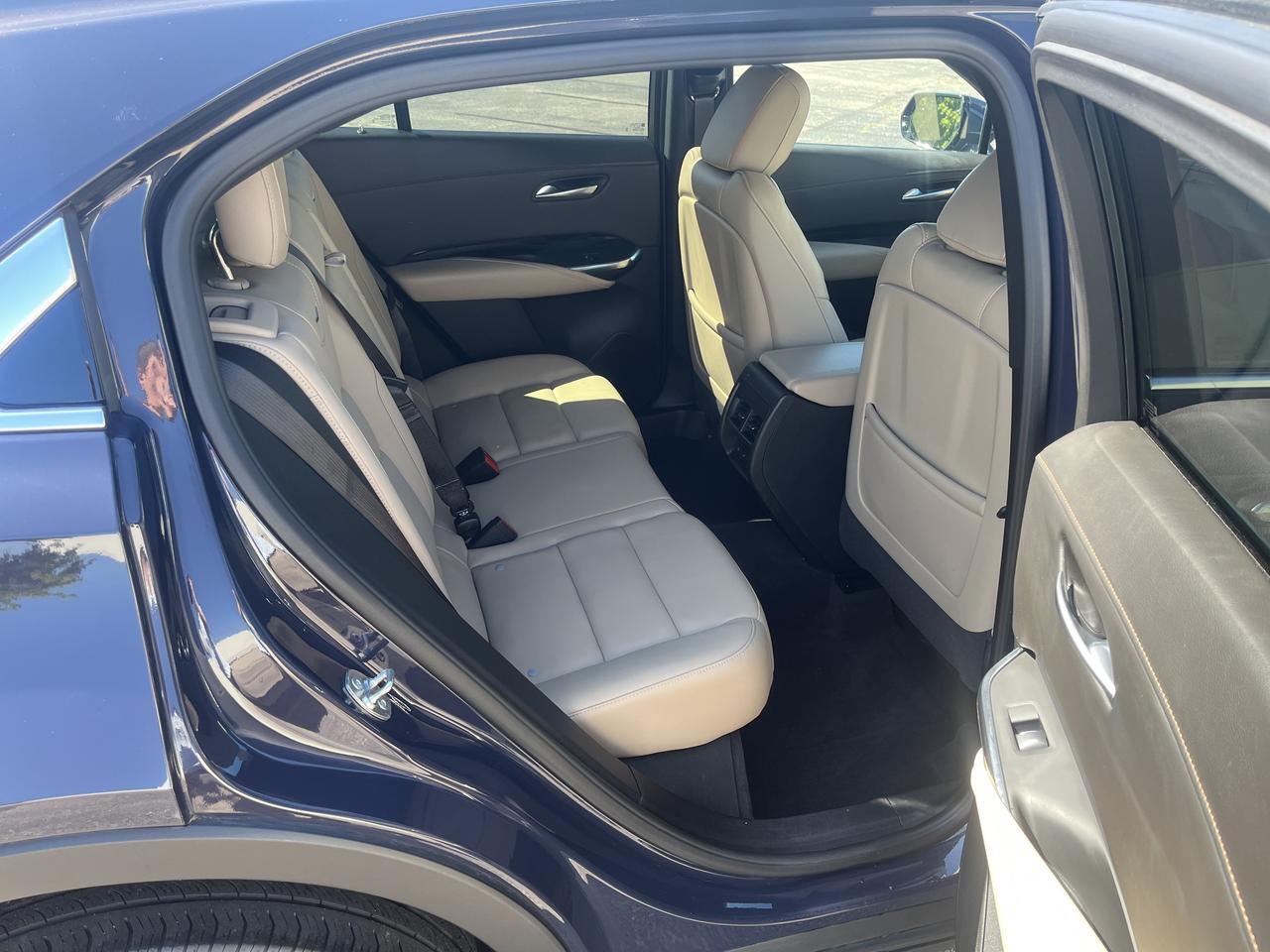 2024 Cadillac XT4 Luxury AWD ColdWx TraileringPkgs w/Sunroof HtdLthr HtdSteeringWheel Saukville WI