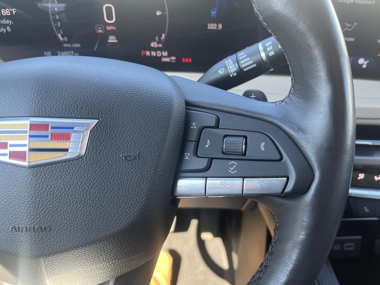 2024 Cadillac XT4 Luxury AWD ColdWx TraileringPkgs w/Sunroof HtdLthr HtdSteeringWheel Saukville WI