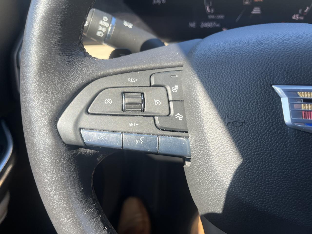 2024 Cadillac XT4 Luxury AWD ColdWx TraileringPkgs w/Sunroof HtdLthr HtdSteeringWheel Saukville WI