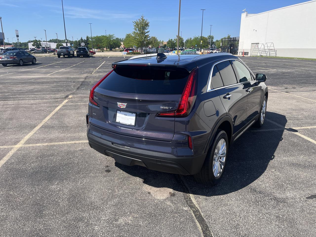 2024 Cadillac XT4 Luxury AWD ColdWx TraileringPkgs w/Sunroof HtdLthr HtdSteeringWheel Saukville WI