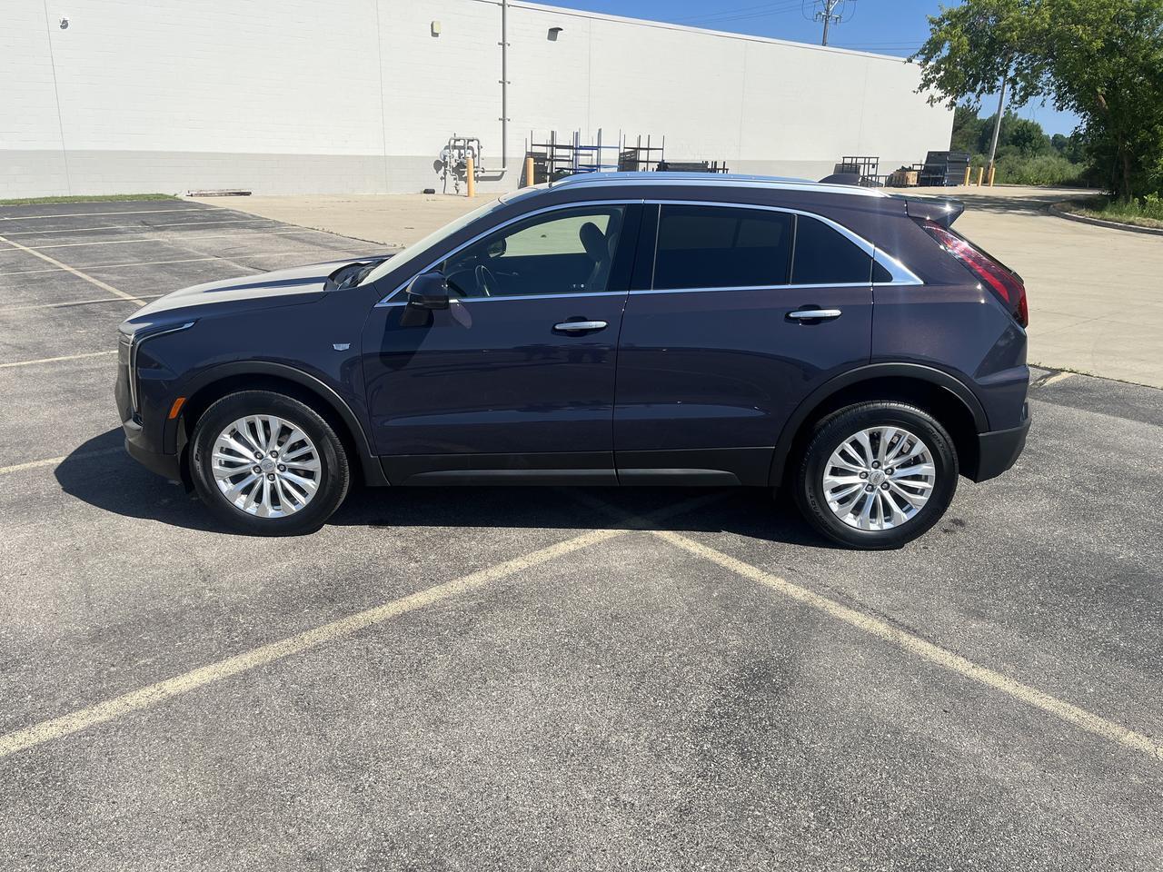 2024 Cadillac XT4 Luxury AWD ColdWx TraileringPkgs w/Sunroof HtdLthr HtdSteeringWheel