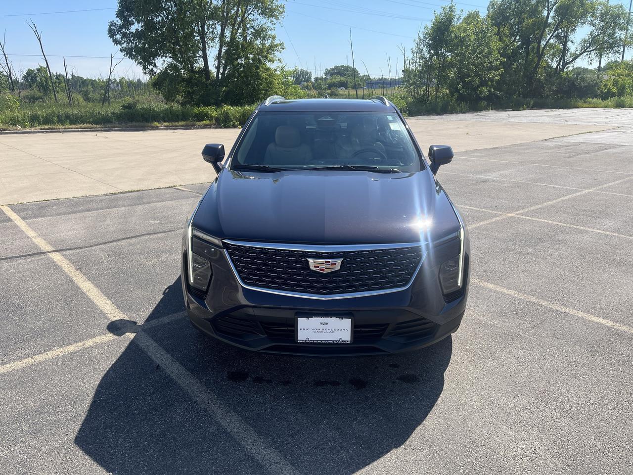 2024 Cadillac XT4 Luxury AWD ColdWx TraileringPkgs w/Sunroof HtdLthr HtdSteeringWheel