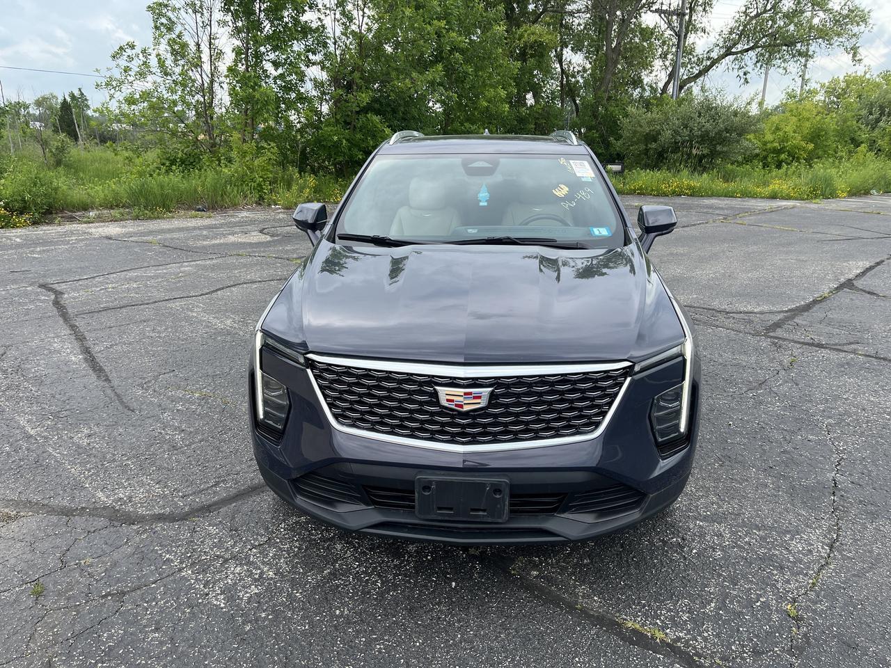 2024 Cadillac XT4 Luxury AWD ColdWx TraileringPkgs w/Sunroof HtdLthr HtdSteeringWheel