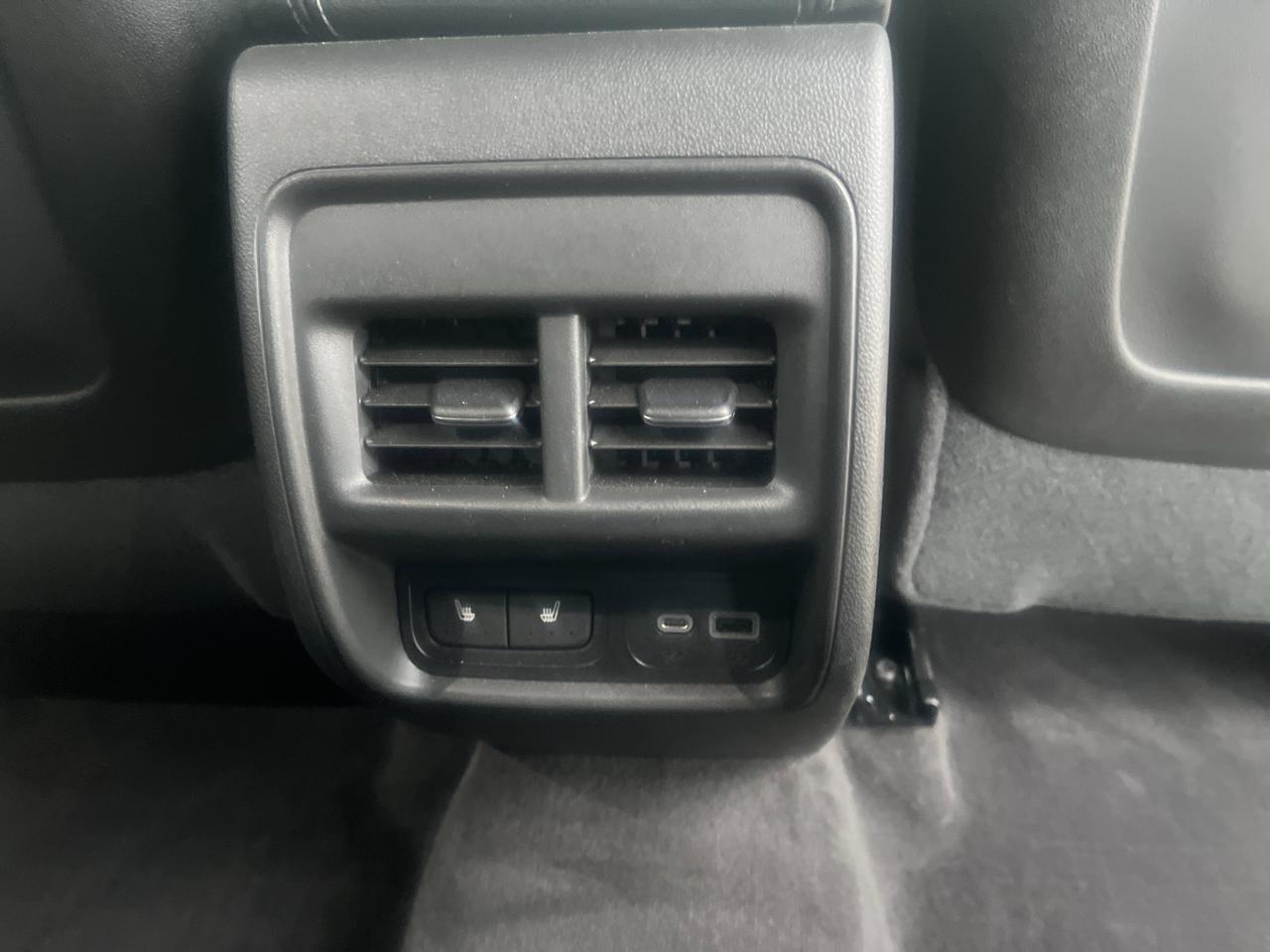 2024 Cadillac XT4 Luxury AWD ColdWxPkg w/Sunroof HtdLthr HtdSteeringWheel HD-RearCamera Saukville WI