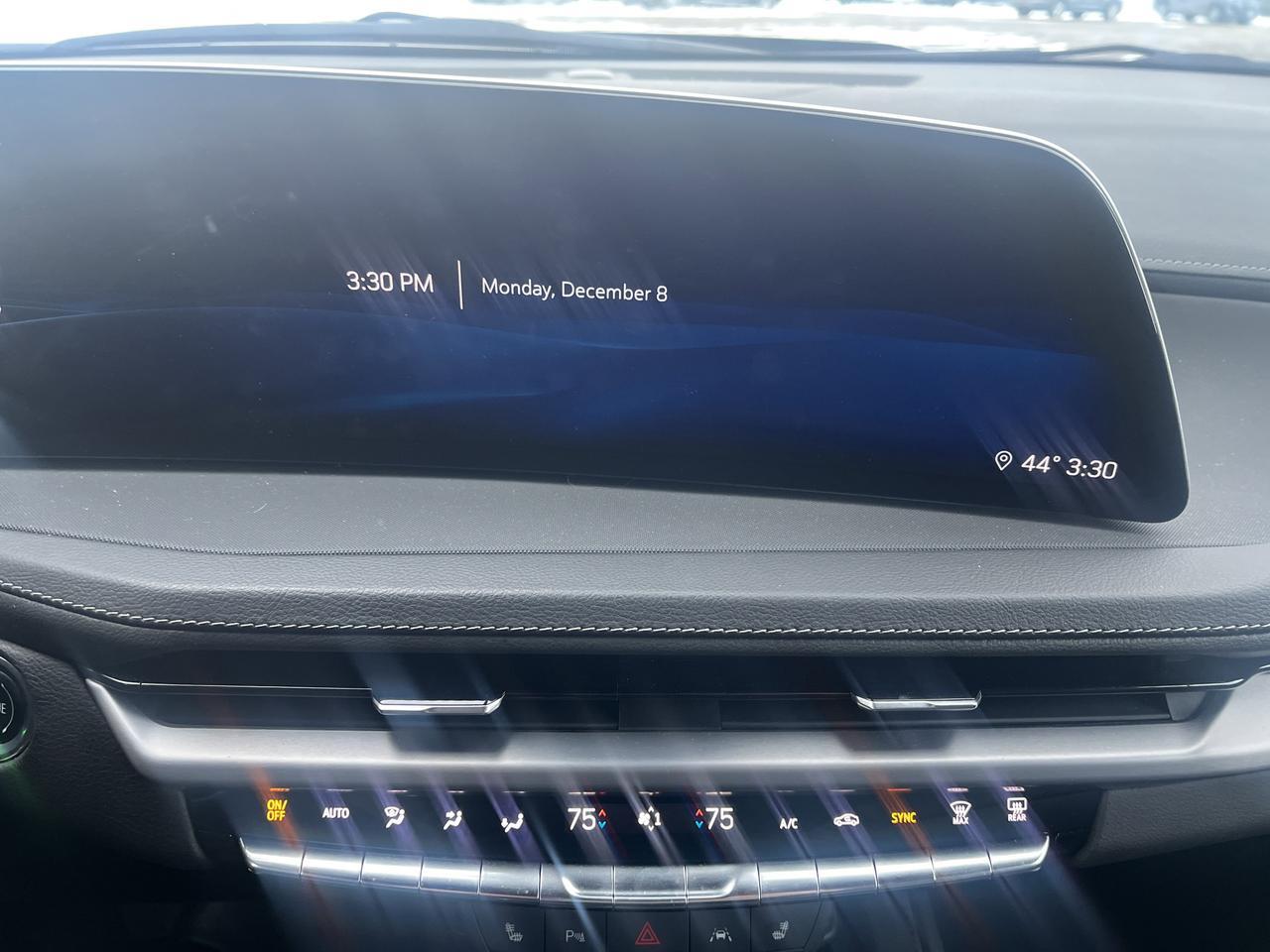 2024 Cadillac XT4 Luxury AWD ColdWxPkg w/Sunroof HtdLthr HtdSteeringWheel HD-RearCamera Saukville WI