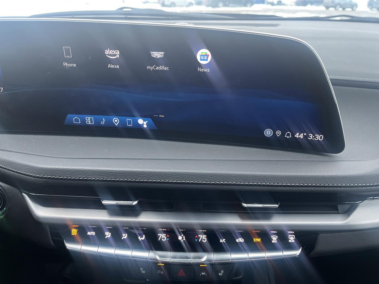 2024 Cadillac XT4 Luxury AWD ColdWxPkg w/Sunroof HtdLthr HtdSteeringWheel HD-RearCamera Saukville WI