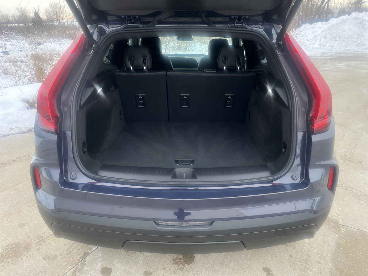 2024 Cadillac XT4 Luxury AWD ColdWxPkg w/Sunroof HtdLthr HtdSteeringWheel HD-RearCamera Saukville WI