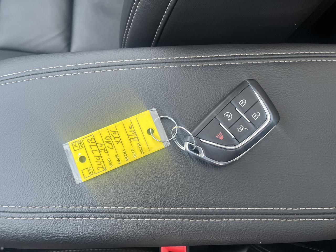 2024 Cadillac XT4 Luxury AWD ColdWxPkg w/Sunroof HtdLthr HtdSteeringWheel HD-RearCamera Saukville WI