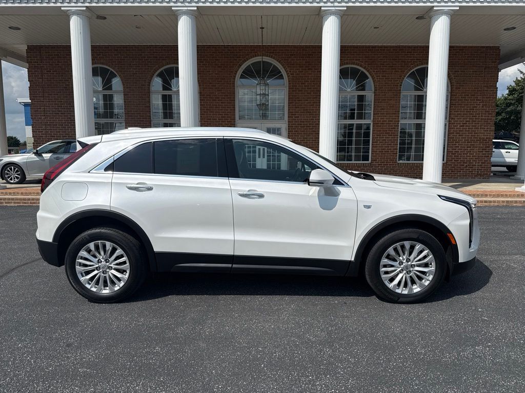 2024 Cadillac XT4 Luxury Mount Joy PA