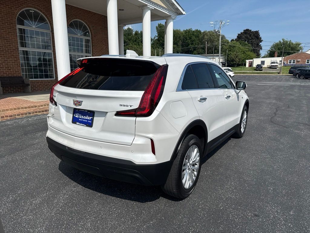 2024 Cadillac XT4 Luxury Mount Joy PA
