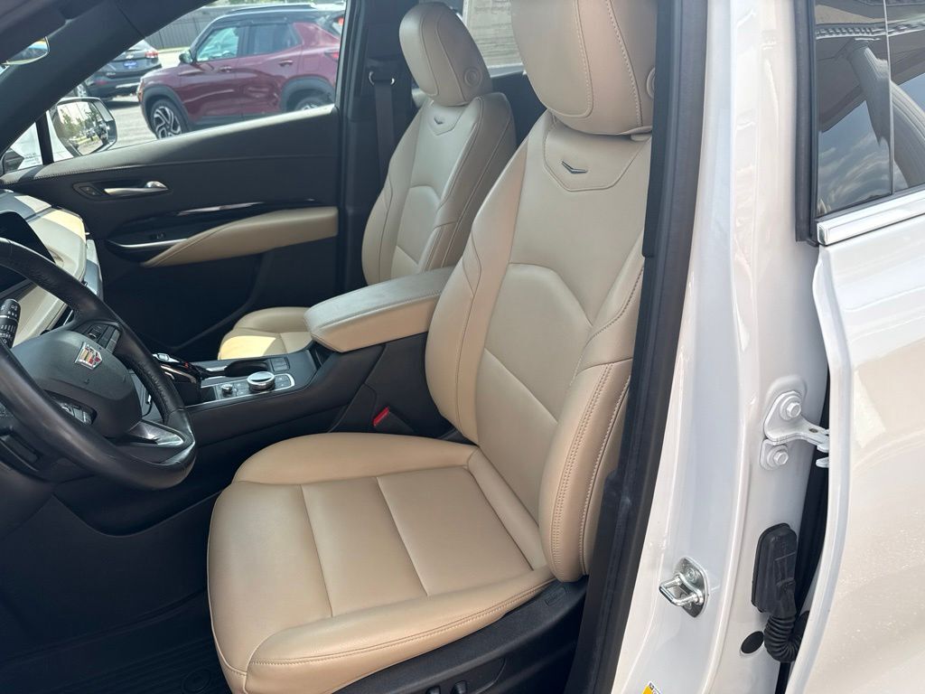 2024 Cadillac XT4 Luxury Mount Joy PA