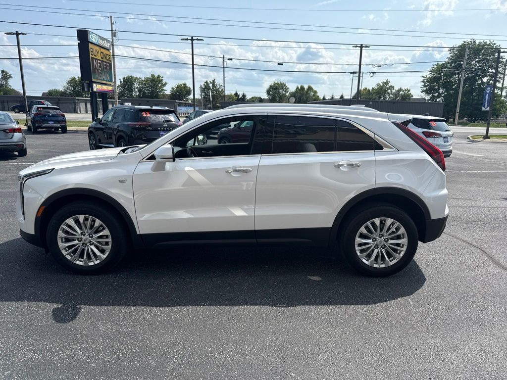 2024 Cadillac XT4 Luxury