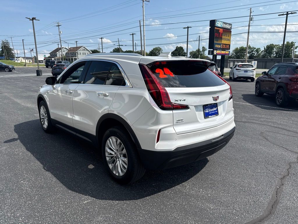 2024 Cadillac XT4 Luxury Mount Joy PA