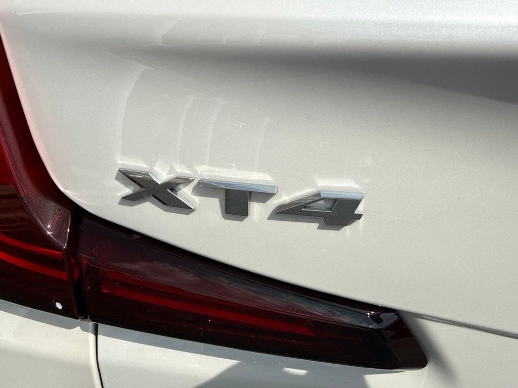 2024 Cadillac XT4 Luxury Mount Joy PA