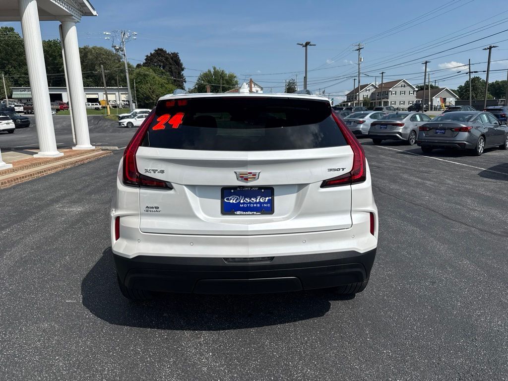 2024 Cadillac XT4 Luxury Mount Joy PA