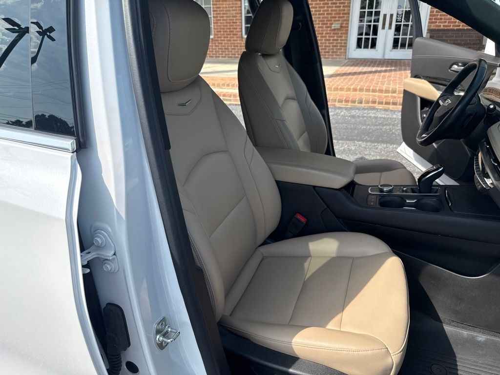 2024 Cadillac XT4 Luxury Mount Joy PA