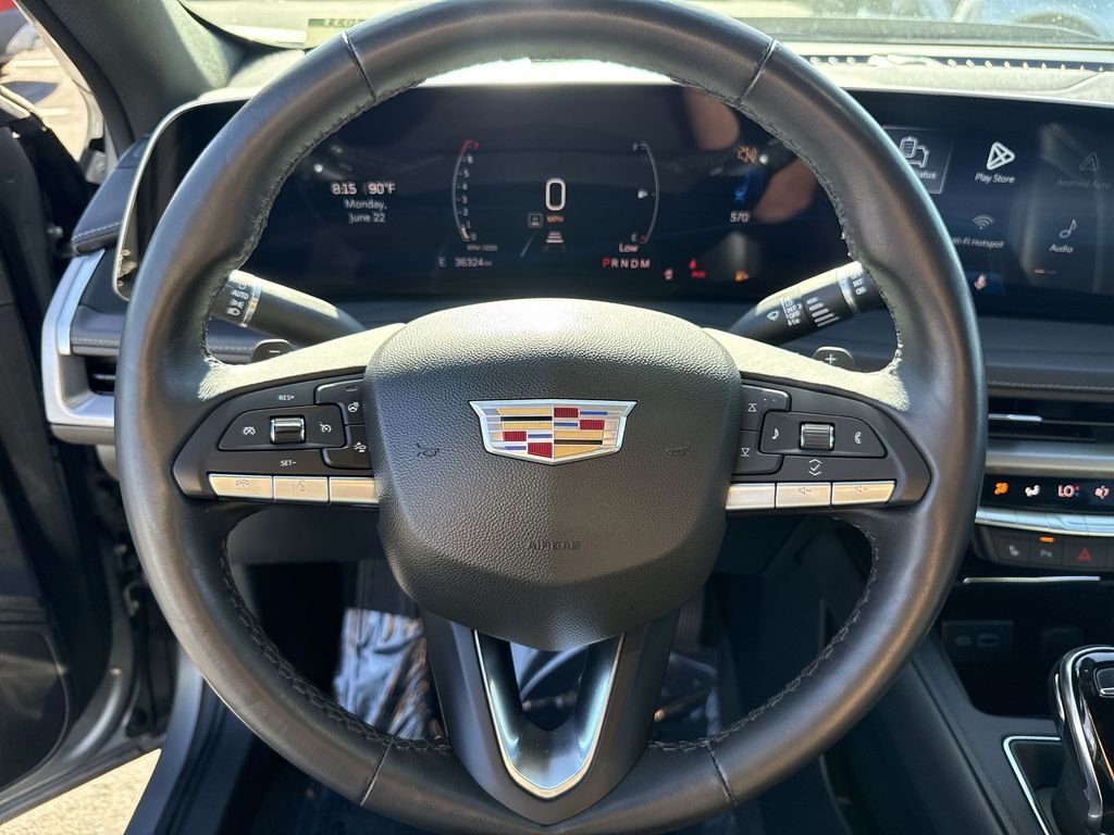 2024 Cadillac XT4 Luxury