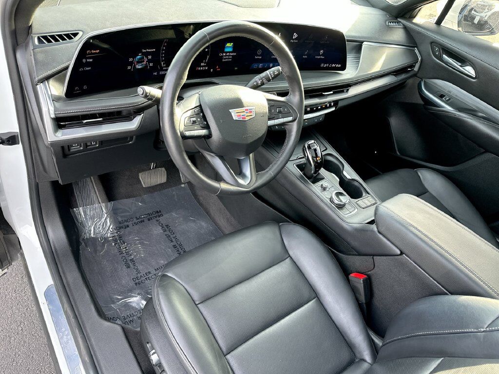 2024 Cadillac XT4 Premium Luxury