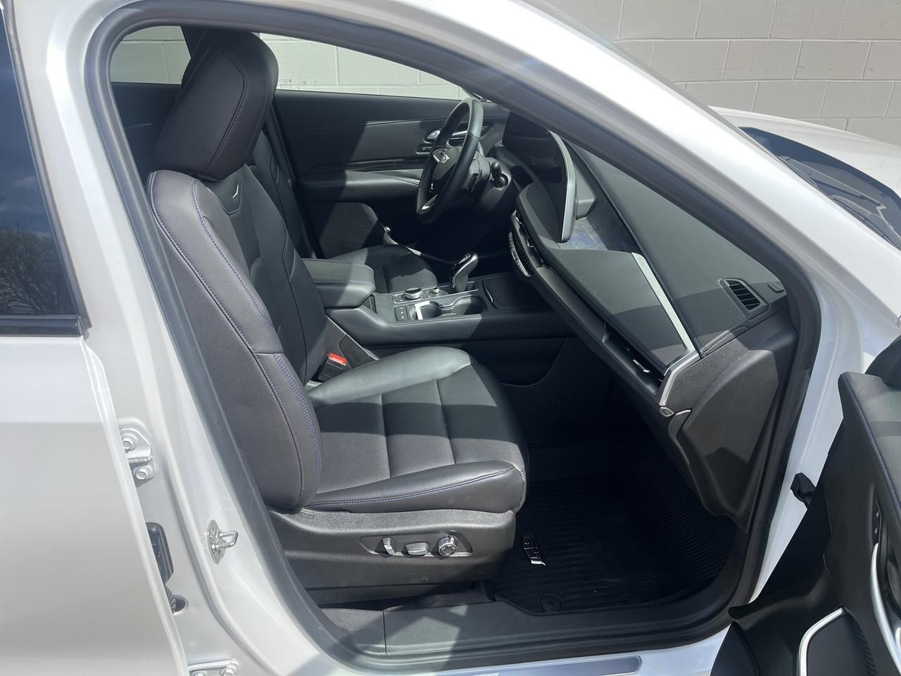 2024 Cadillac XT4 Sport AWD ColdWxPkg w/Sunroof AKG-Sound 20s HtdLthr Saukville WI