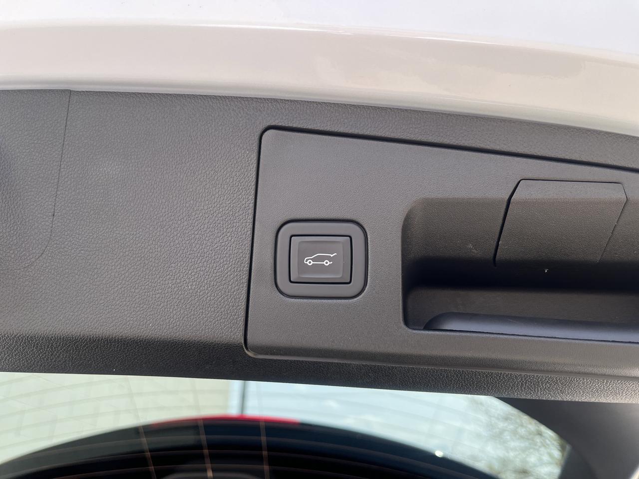 2024 Cadillac XT4 Sport AWD ColdWxPkg w/Sunroof AKG-Sound 20s HtdLthr Saukville WI