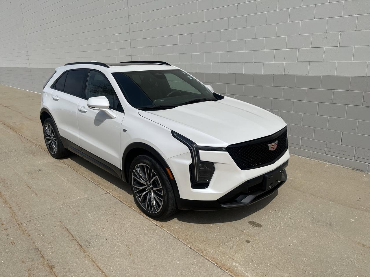 2024 Cadillac XT4 Sport AWD ColdWxPkg w/Sunroof AKG-Sound 20s HtdLthr Saukville WI