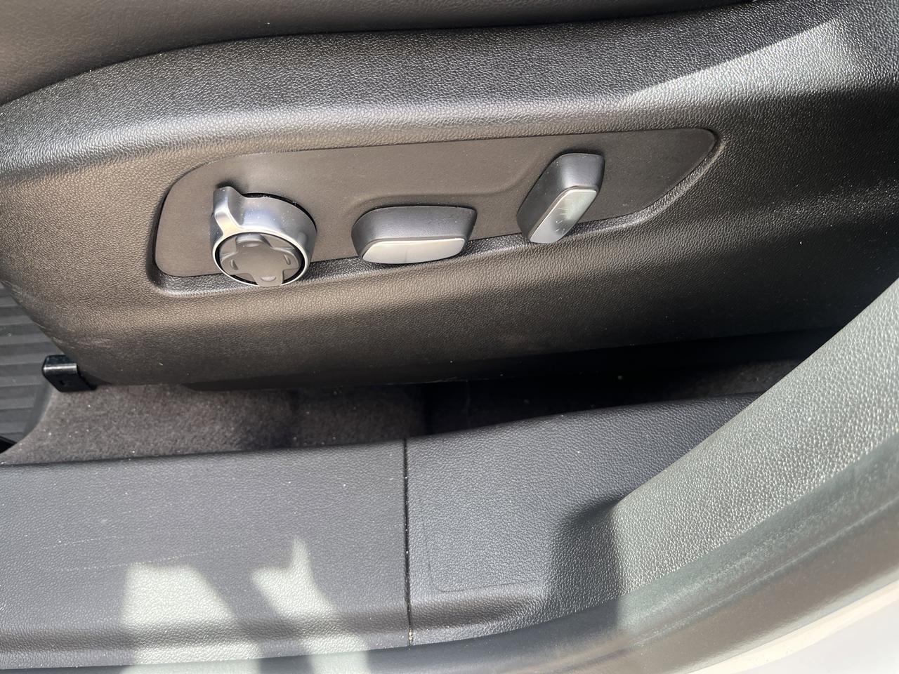 2024 Cadillac XT4 Sport AWD ColdWxPkg w/Sunroof AKG-Sound 20s HtdLthr Saukville WI