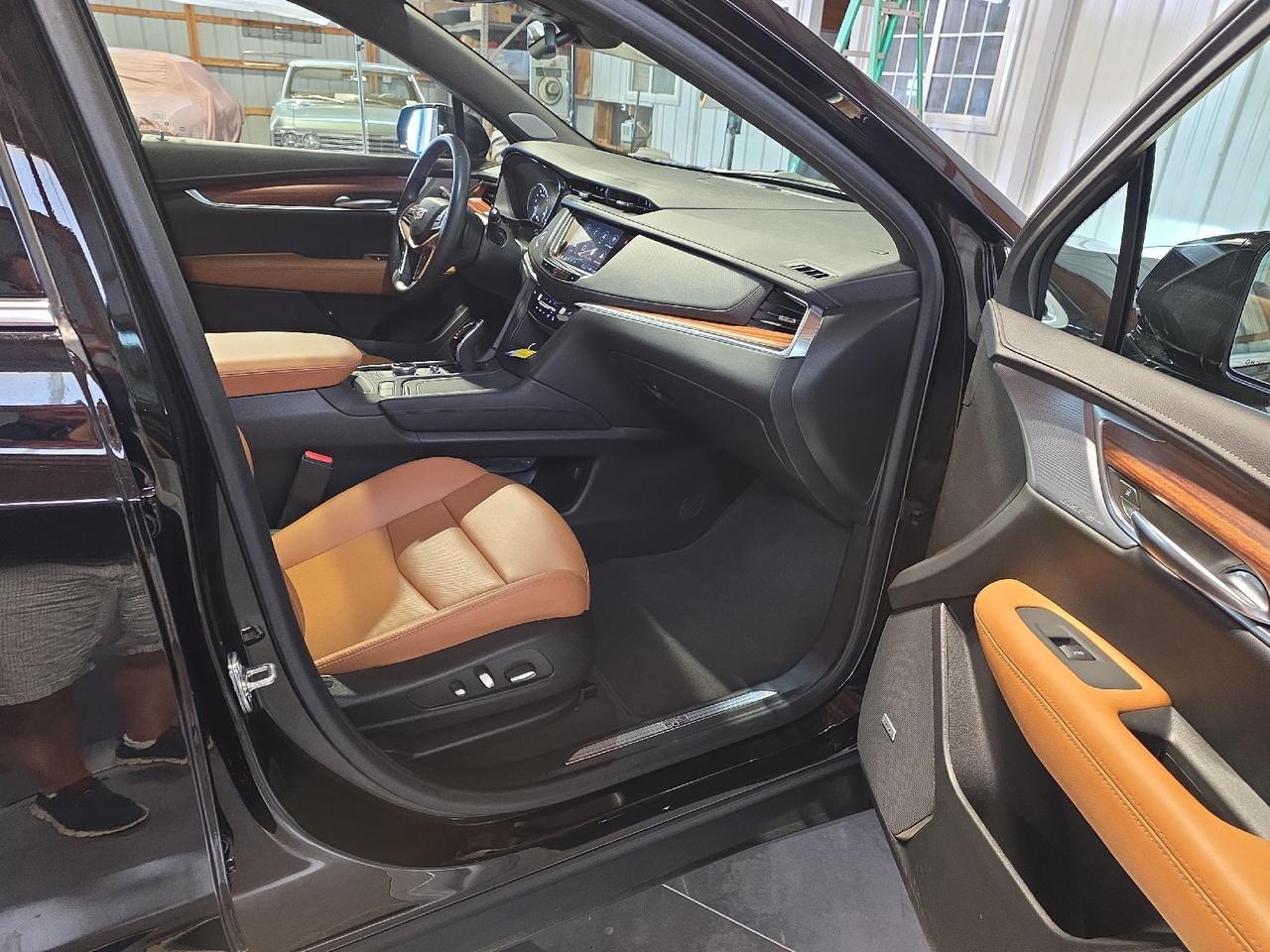2024 Cadillac XT5 AWD Premium Luxury Sand Lake NY