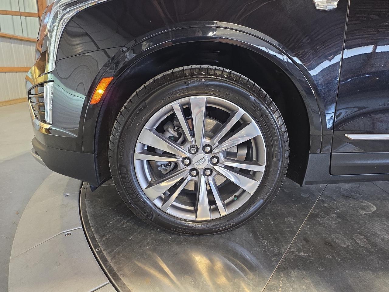 2024 Cadillac XT5 AWD Premium Luxury Sand Lake NY